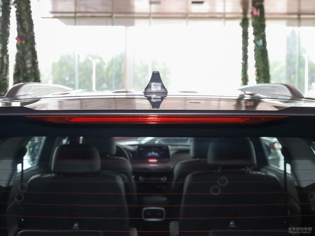 魔法灰勝達(dá)車尾外觀圖片