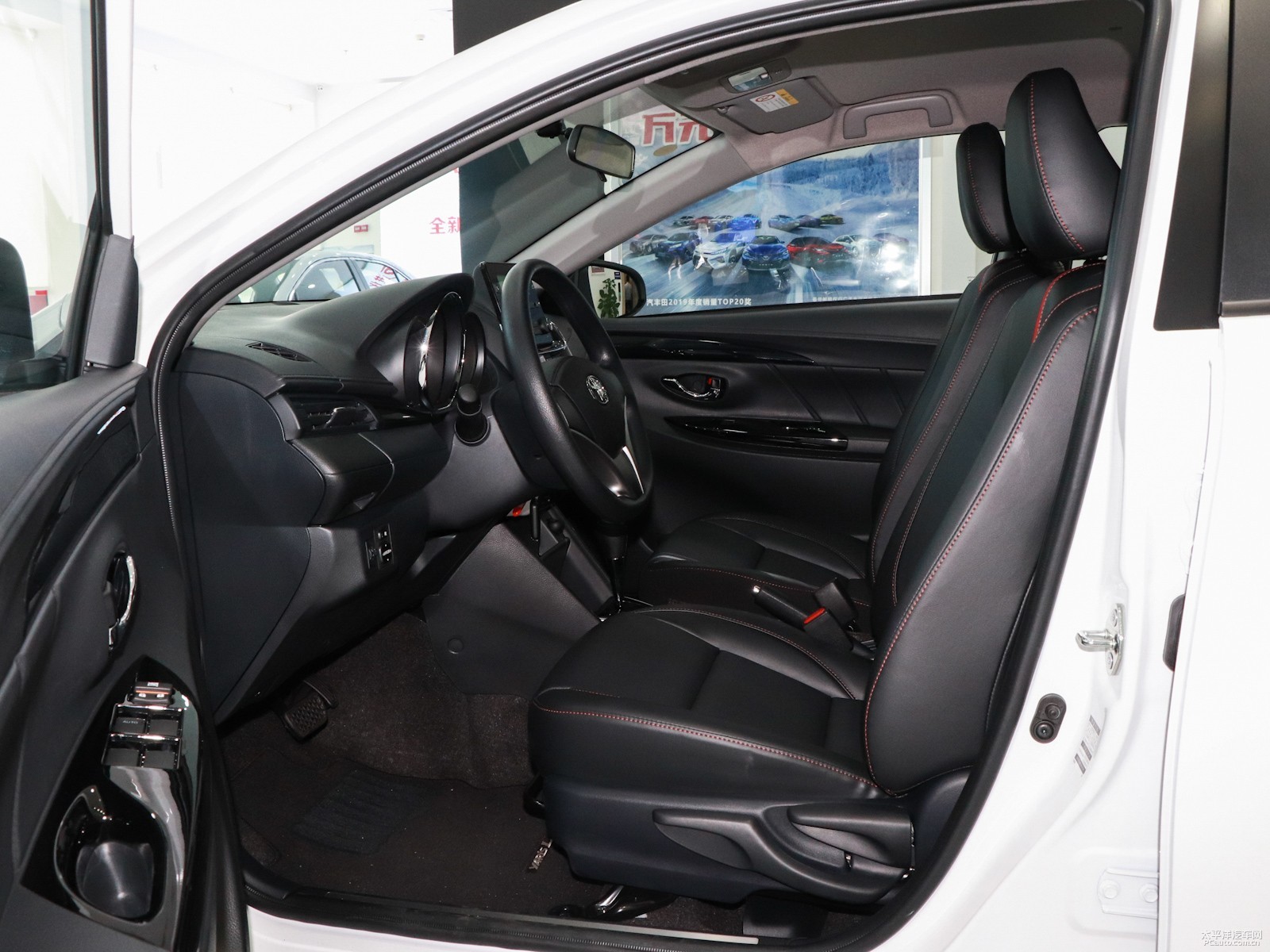 YARiS L 致炫空間高清大圖