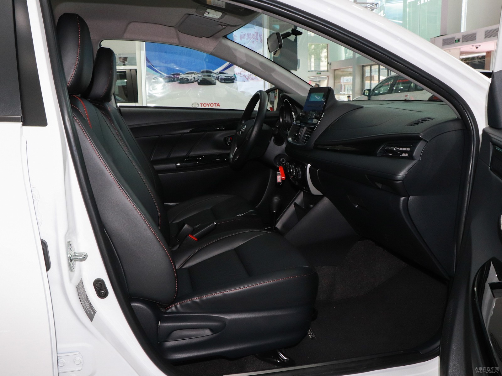 YARiS L 致炫空間高清大圖