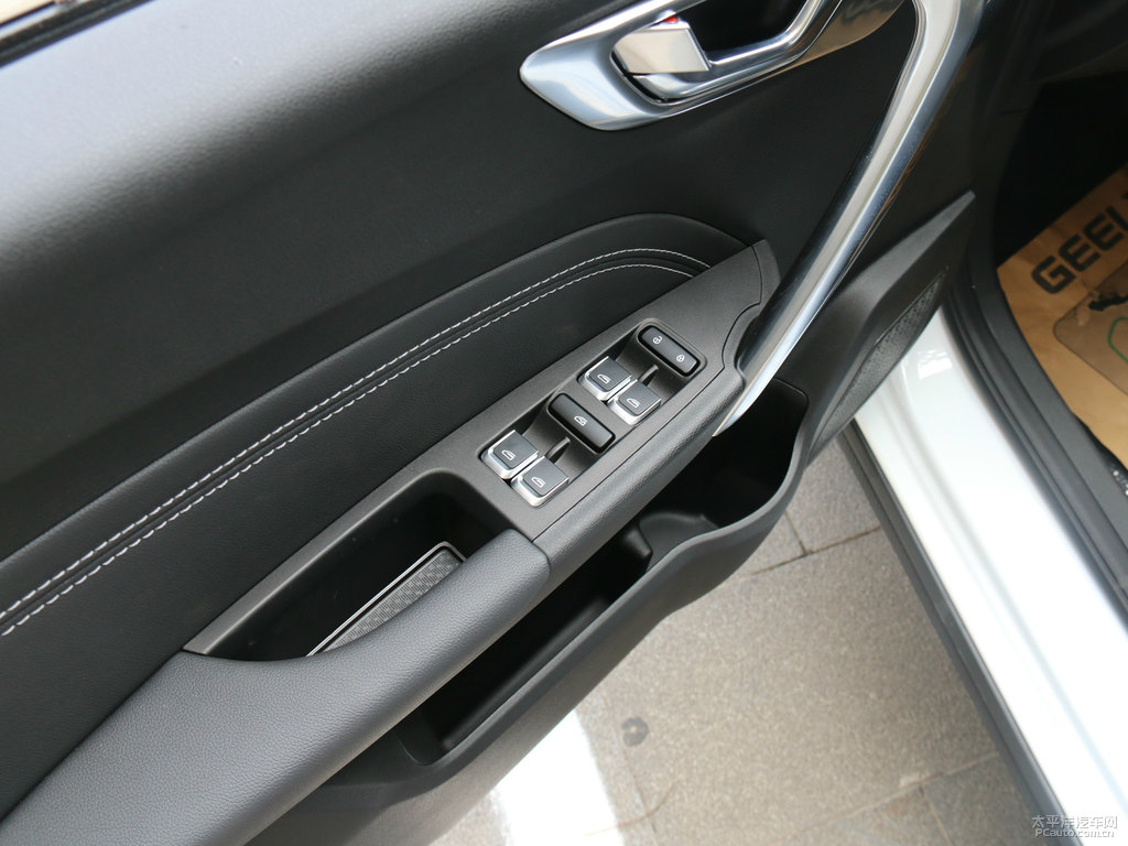 冰晶白遠景X3車廂內(nèi)飾圖片