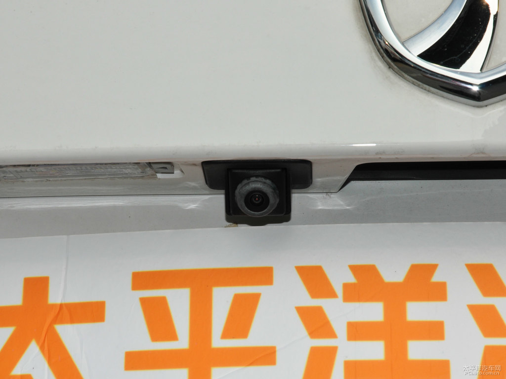 糖果白寶駿730車尾外觀圖片