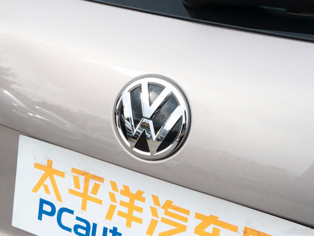 星耀金探岳車尾外觀圖片