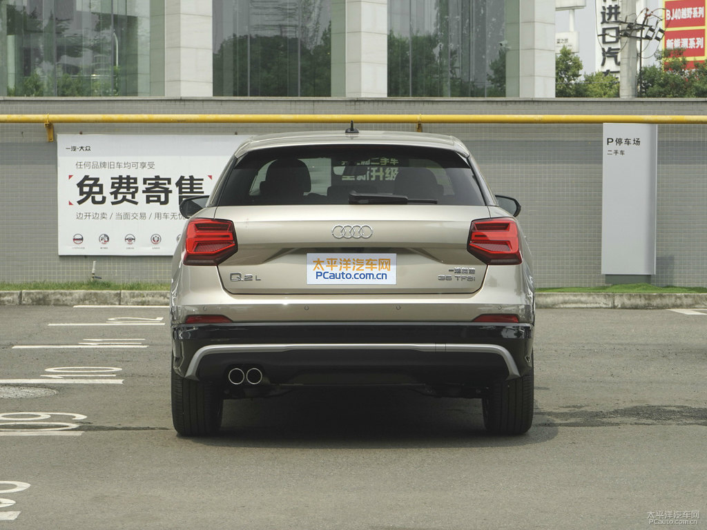 鈦金米奧迪Q2L整車外觀外觀圖片