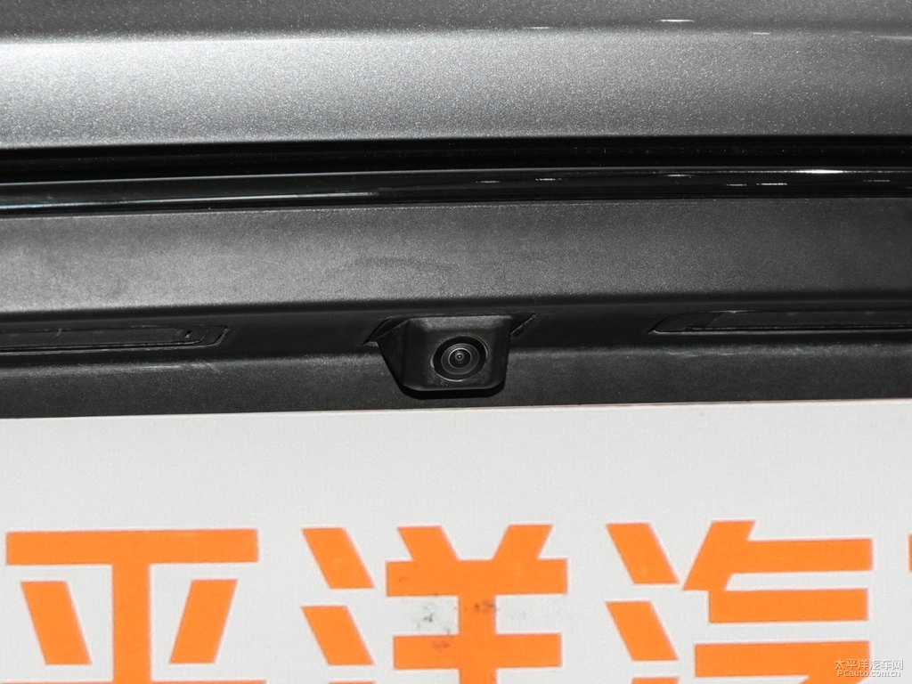 冷峻灰小鵬G3車尾外觀圖片