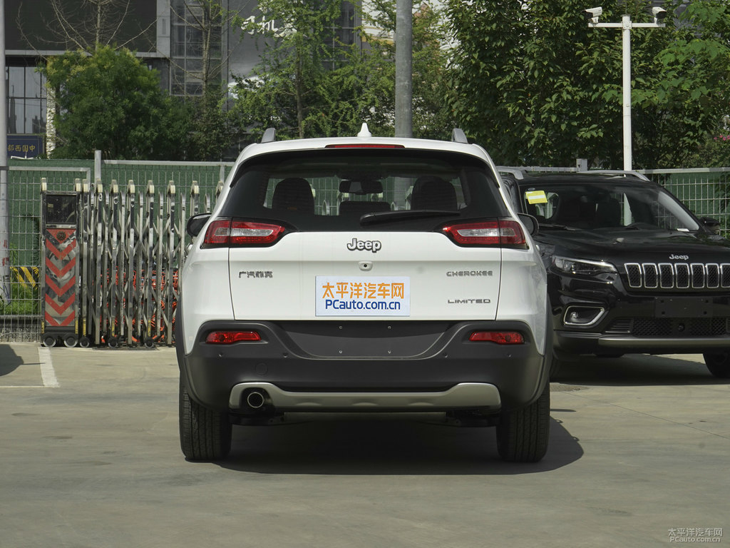皓白自由光整車外觀外觀圖片