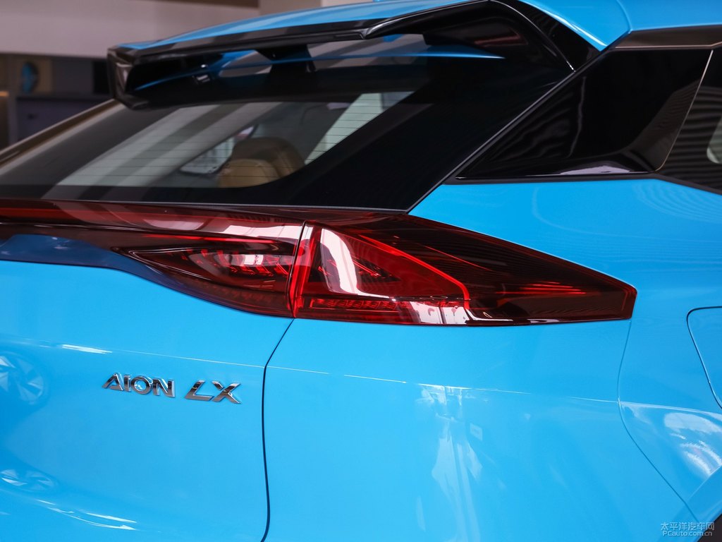 蒂芙尼藍AION LX車尾外觀圖片
