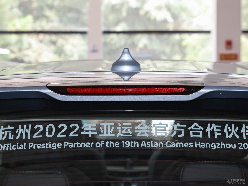 玻利維亞藍嘉際車尾外觀圖片