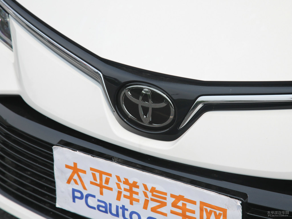 超級(jí)白色卡羅拉車頭外觀圖片