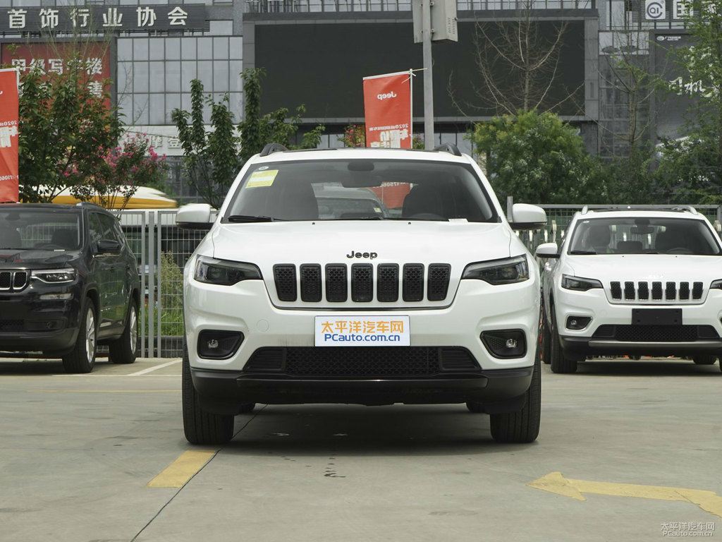 皓白自由光整車外觀外觀圖片