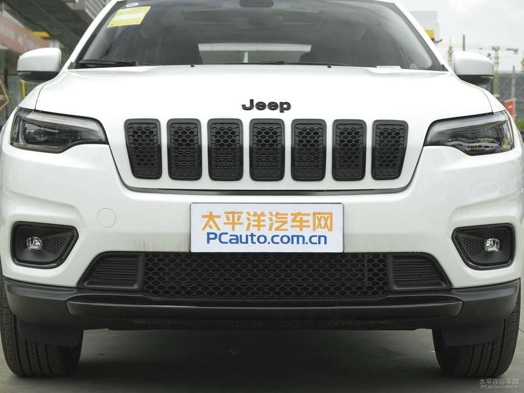 皓白自由光車頭外觀圖片