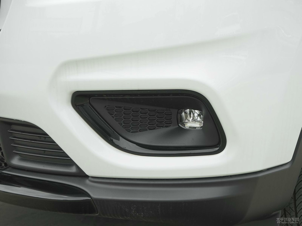 皓白自由光車頭外觀圖片