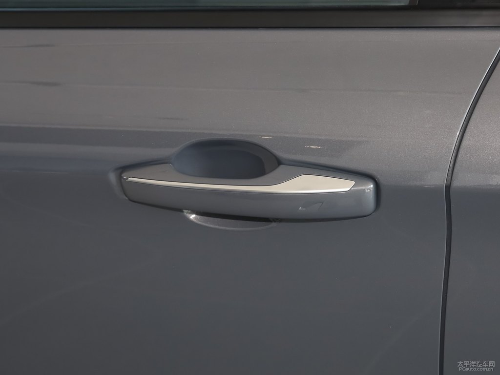 灰領(lǐng)克02車身外觀圖片