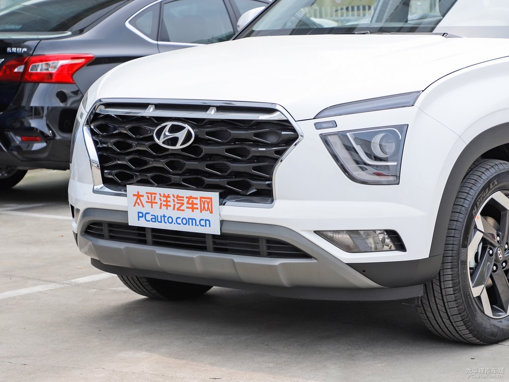 極地白北京現(xiàn)代ix25車頭外觀圖片
