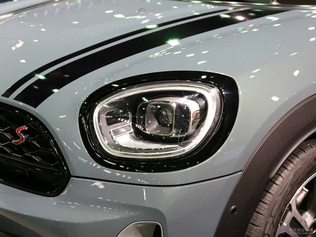ɫ+MINI COUNTRYMAN܇^^DƬ