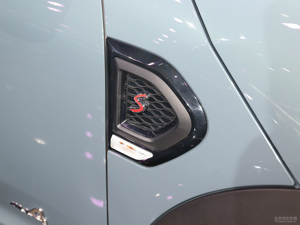 ɫ+MINI COUNTRYMAN܇^DƬ
