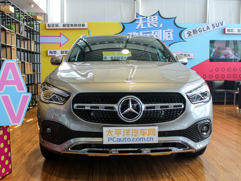 山灰色奔馳GLA整車外觀外觀圖片