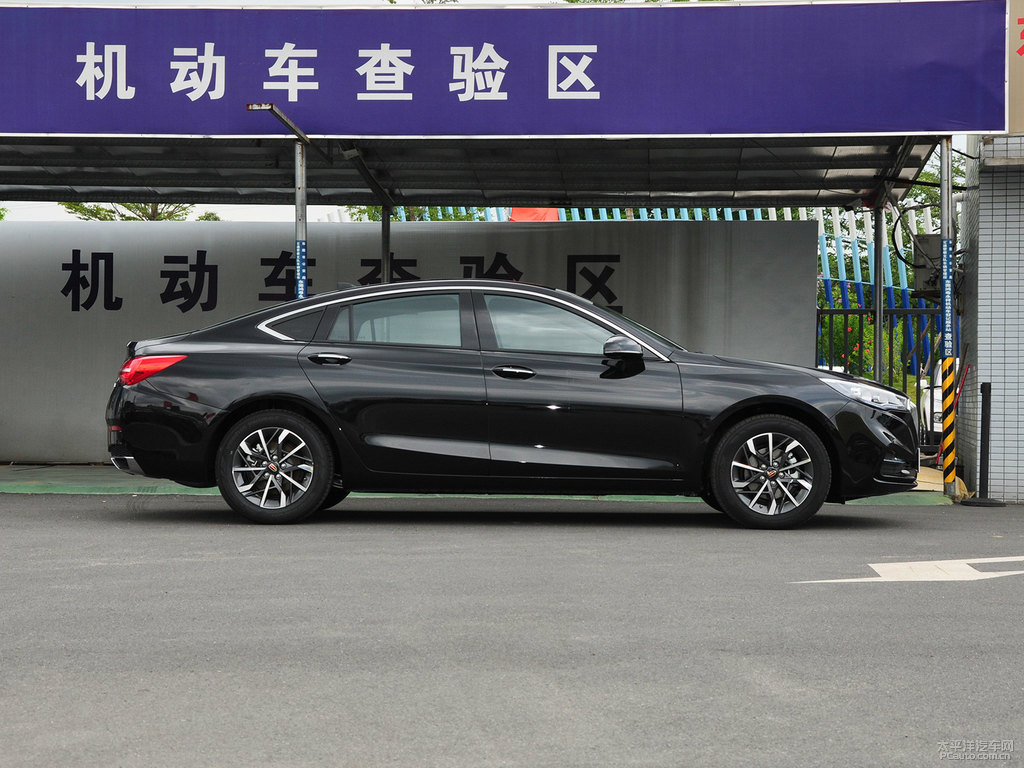 極夜黑紅旗H5經(jīng)典整車外觀外觀圖片