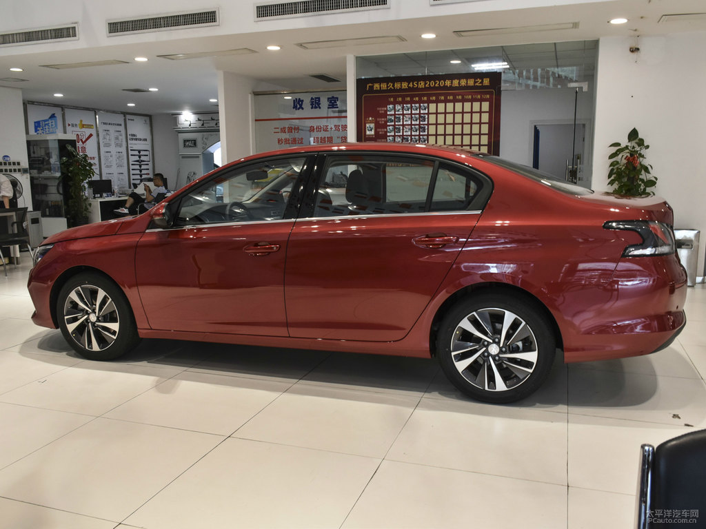 塞納紅標致408整車外觀外觀圖片