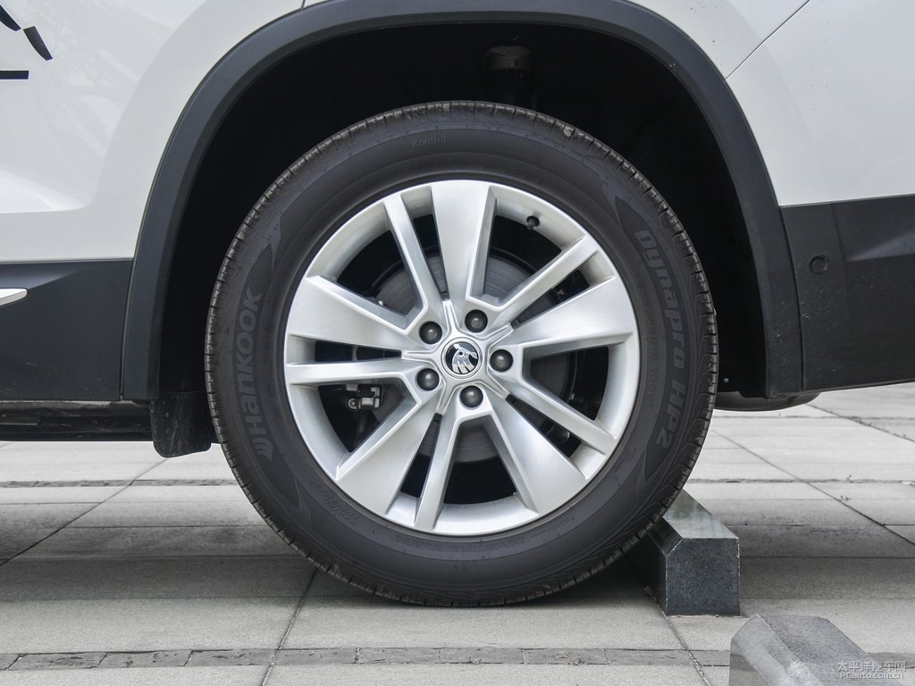 冰雪白柯迪亞克車身外觀圖片
