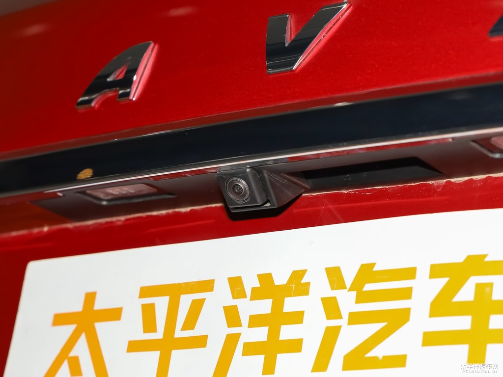 馬爾斯紅哈弗H4車尾外觀圖片