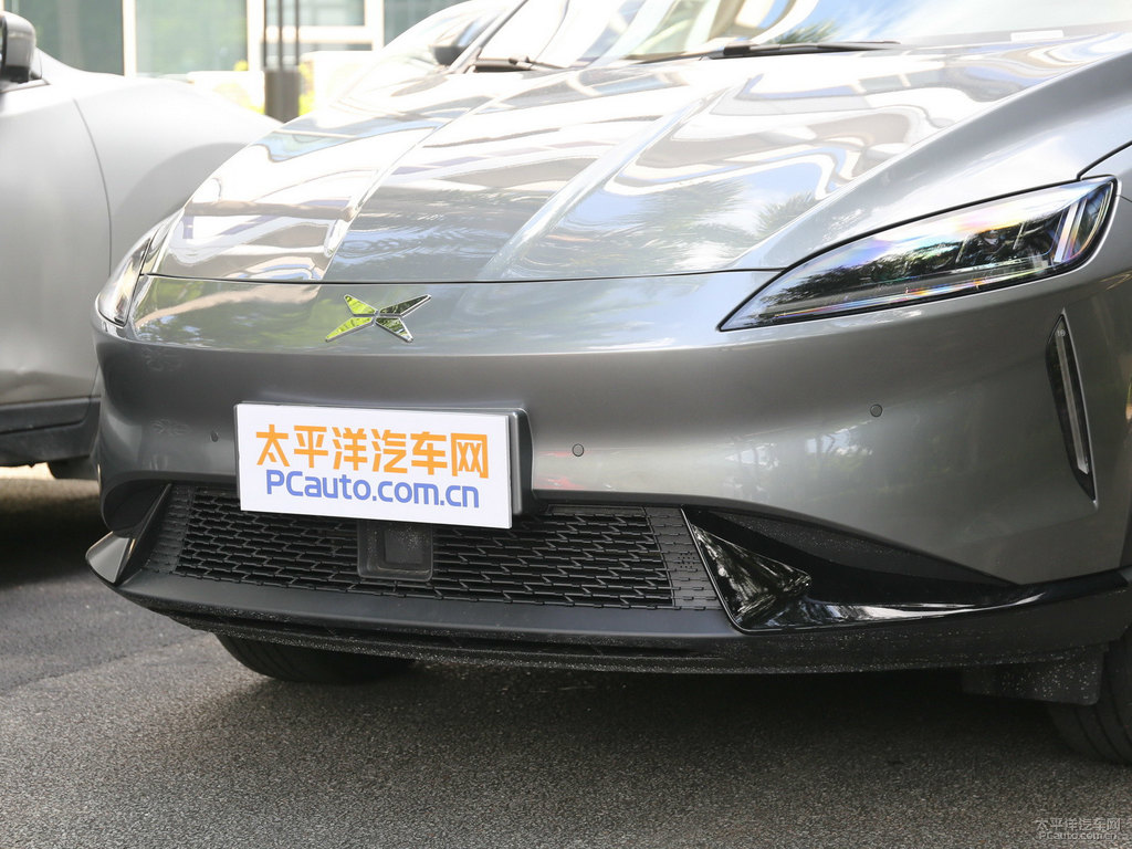 冷峻灰小鵬G3車頭外觀圖片
