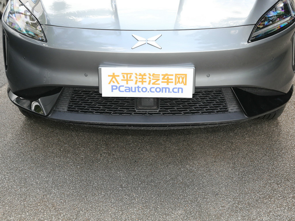 冷峻灰小鵬G3車頭外觀圖片