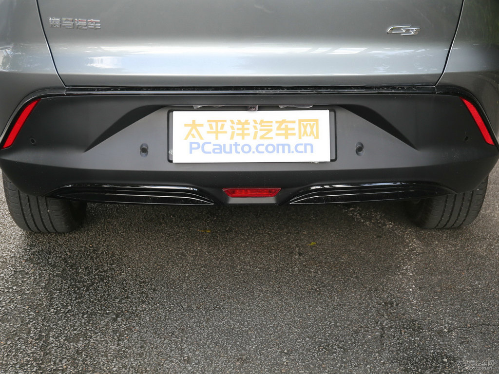 冷峻灰小鵬G3車尾外觀圖片
