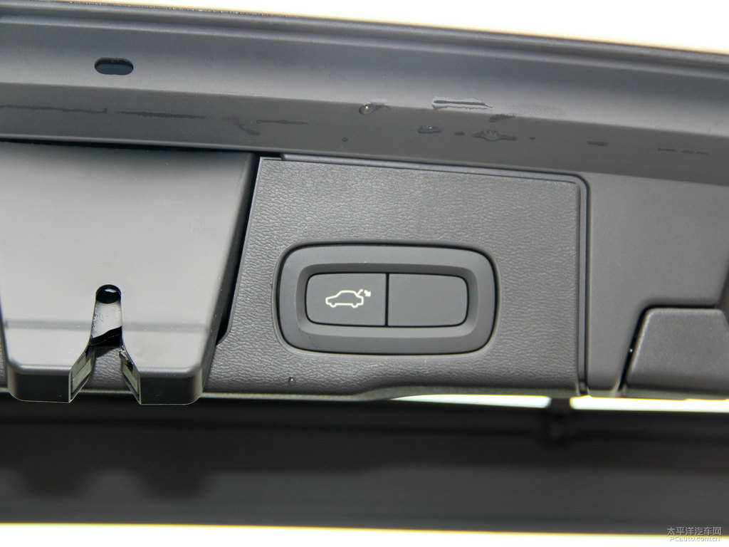 耀目沙沃爾沃XC60后備廂空間圖片