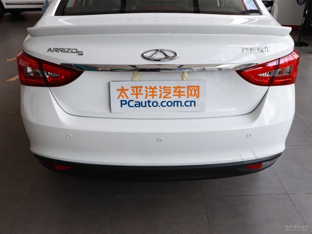 皓月白艾瑞澤5車尾外觀圖片