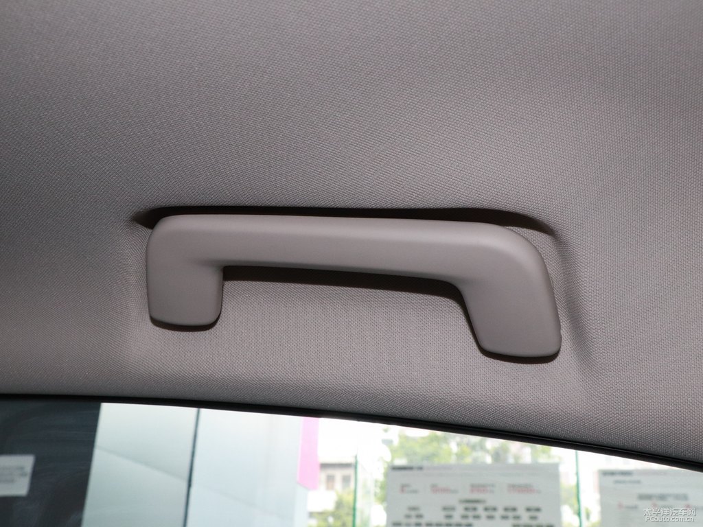 皓月白艾瑞澤5車廂內(nèi)飾圖片