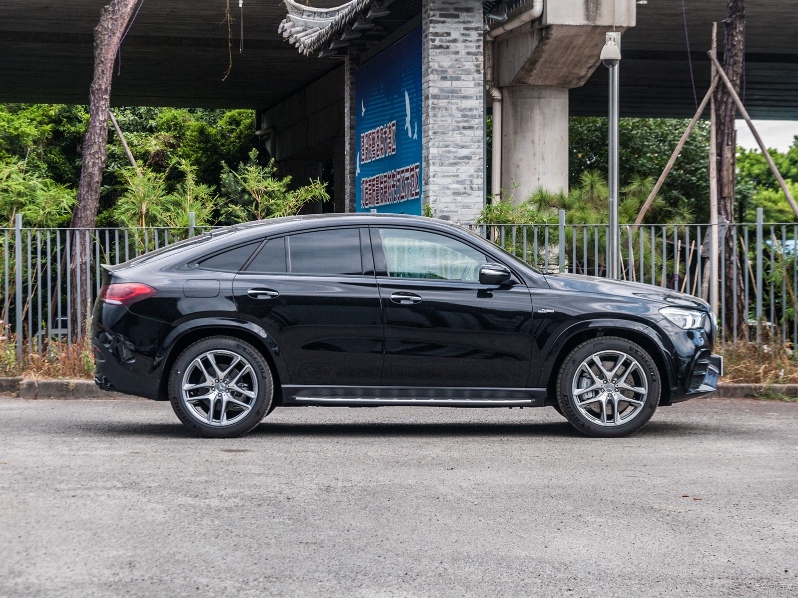 GLE 轎跑SUV AMG外觀高清大圖
