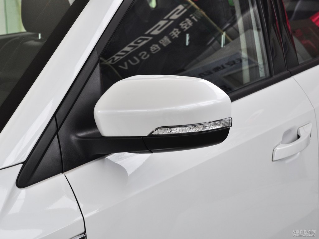 月光白長安CS55PLUS車身外觀圖片