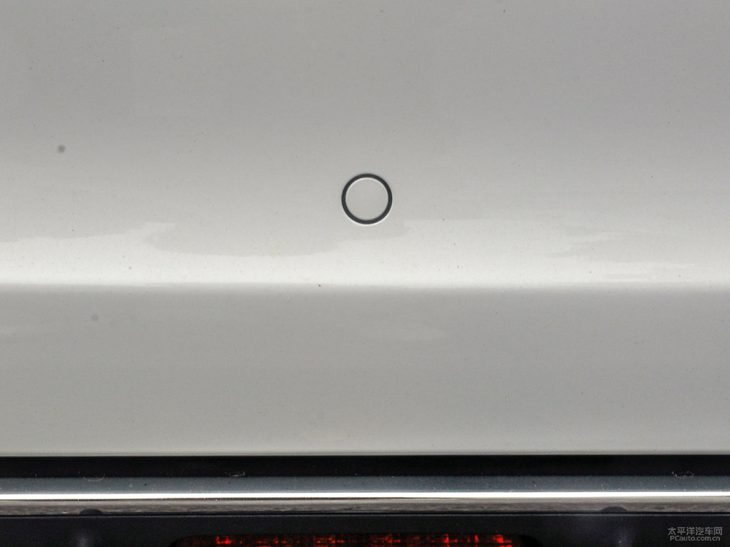 冰晶白新帝豪車尾外觀圖片