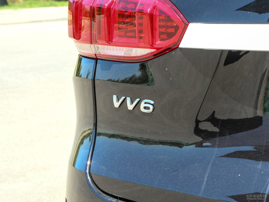 玄英黑魏牌 VV6車尾外觀圖片
