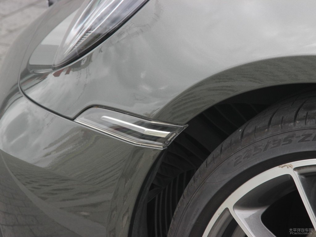 瑪瑙灰保時(shí)捷911車頭外觀圖片