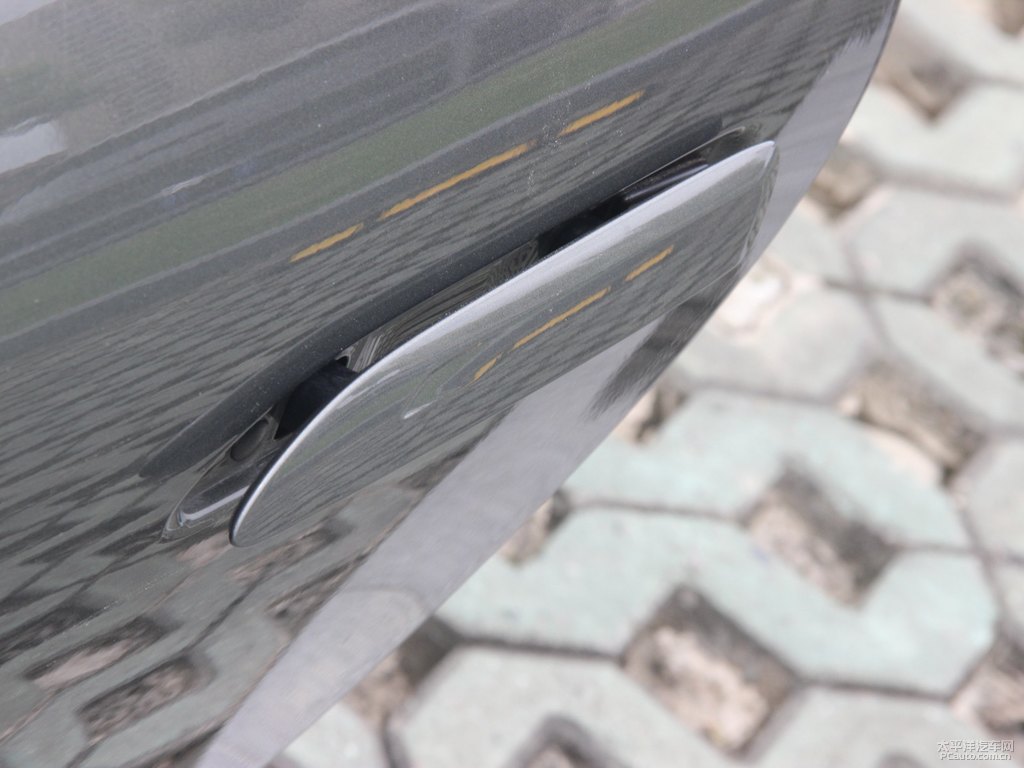 瑪瑙灰保時(shí)捷911車(chē)身外觀圖片