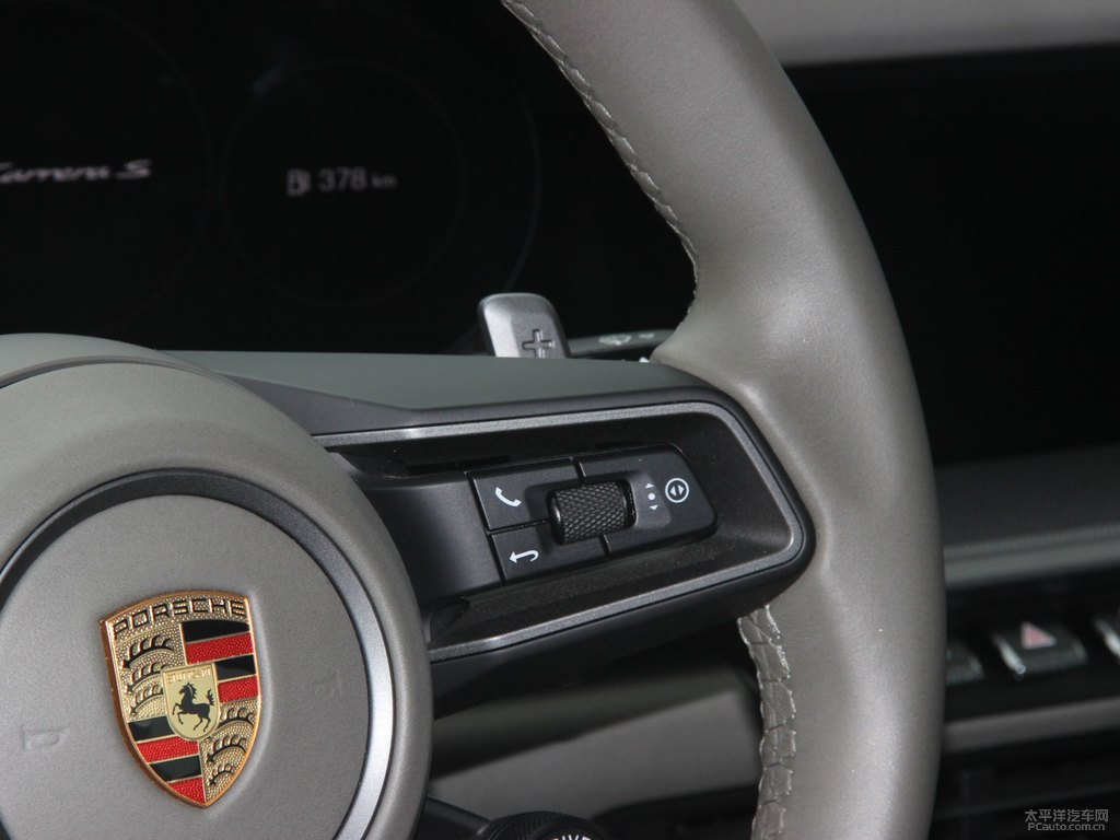 瑪瑙灰保時捷911中控內(nèi)飾圖片