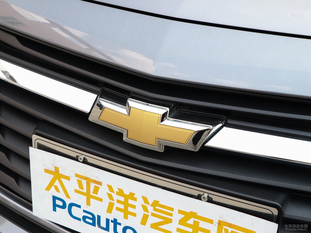 低調(diào)灰科魯澤車頭外觀圖片