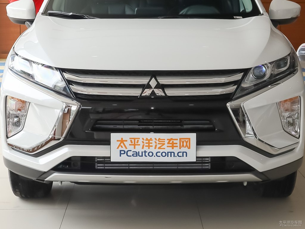 珍珠白奕歌車頭外觀圖片
