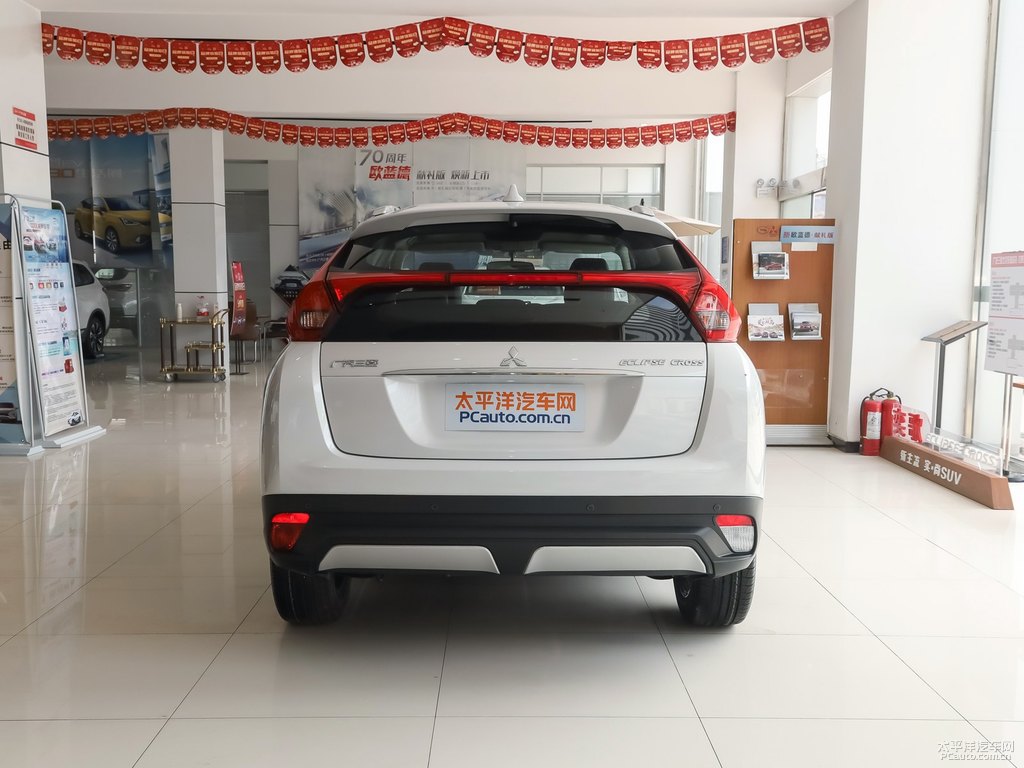 珍珠白奕歌整車外觀外觀圖片