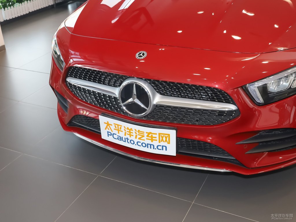 皓石英紅奔馳A級(jí)車(chē)頭外觀圖片
