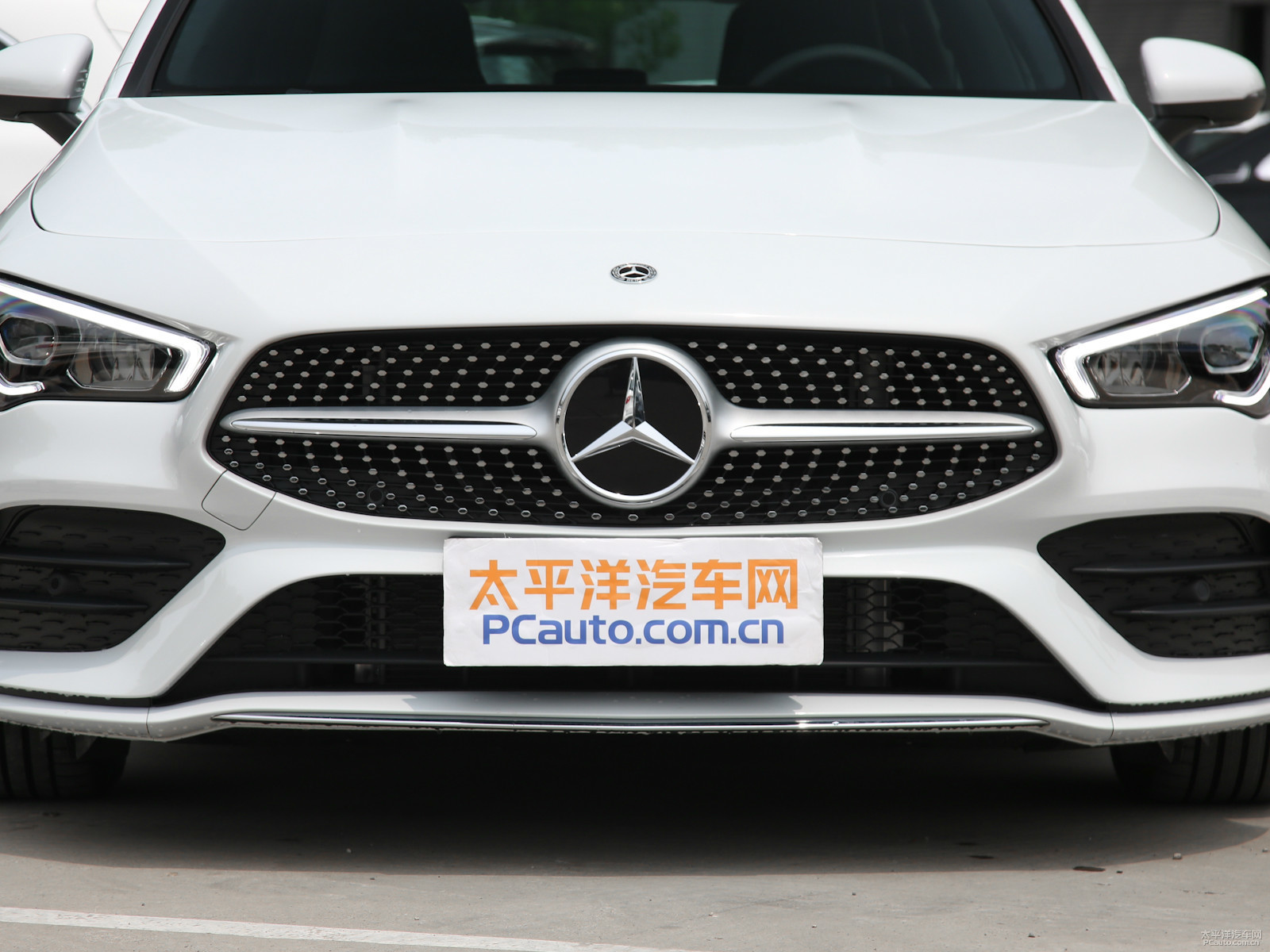 奔馳CLA級(jí)外觀高清大圖