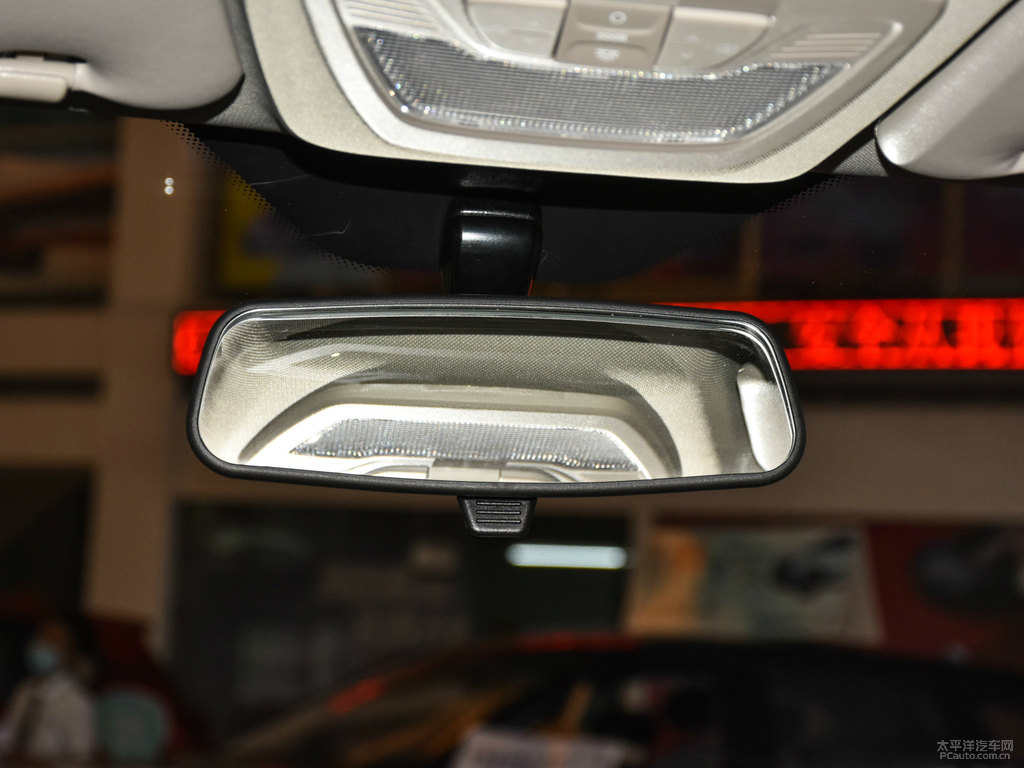 極光銀寶駿510車廂內(nèi)飾圖片