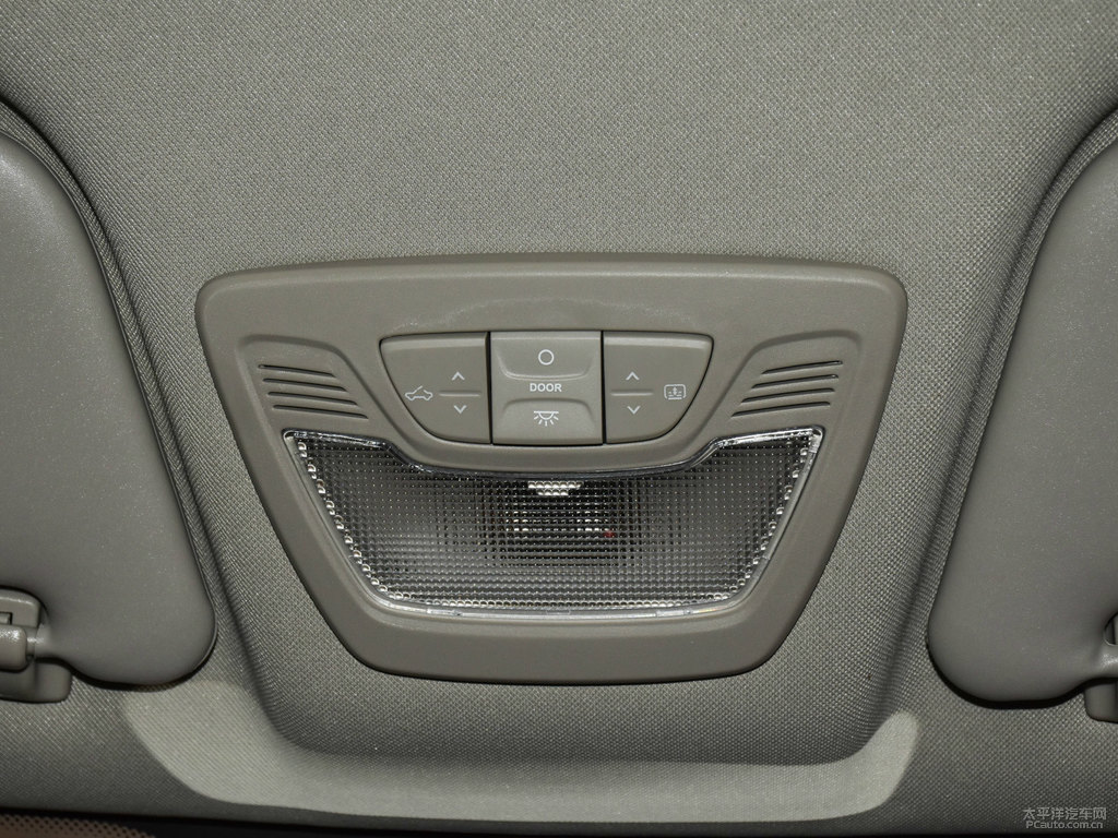 極光銀寶駿510車廂內(nèi)飾圖片