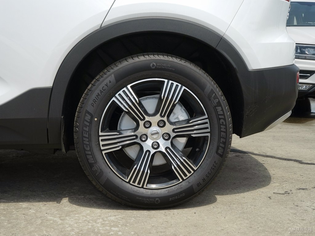 水晶白沃爾沃XC40車身外觀圖片