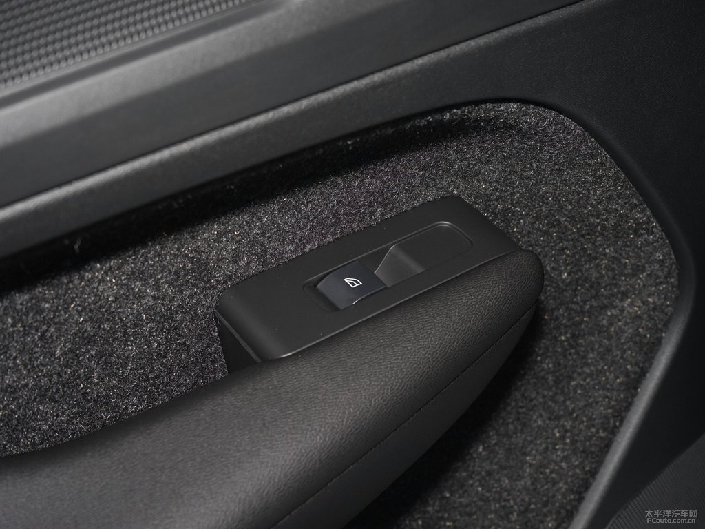 水晶白沃爾沃XC40車廂內(nèi)飾圖片