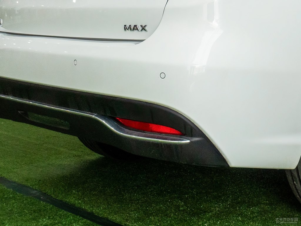 水晶白宋MAX車尾外觀圖片