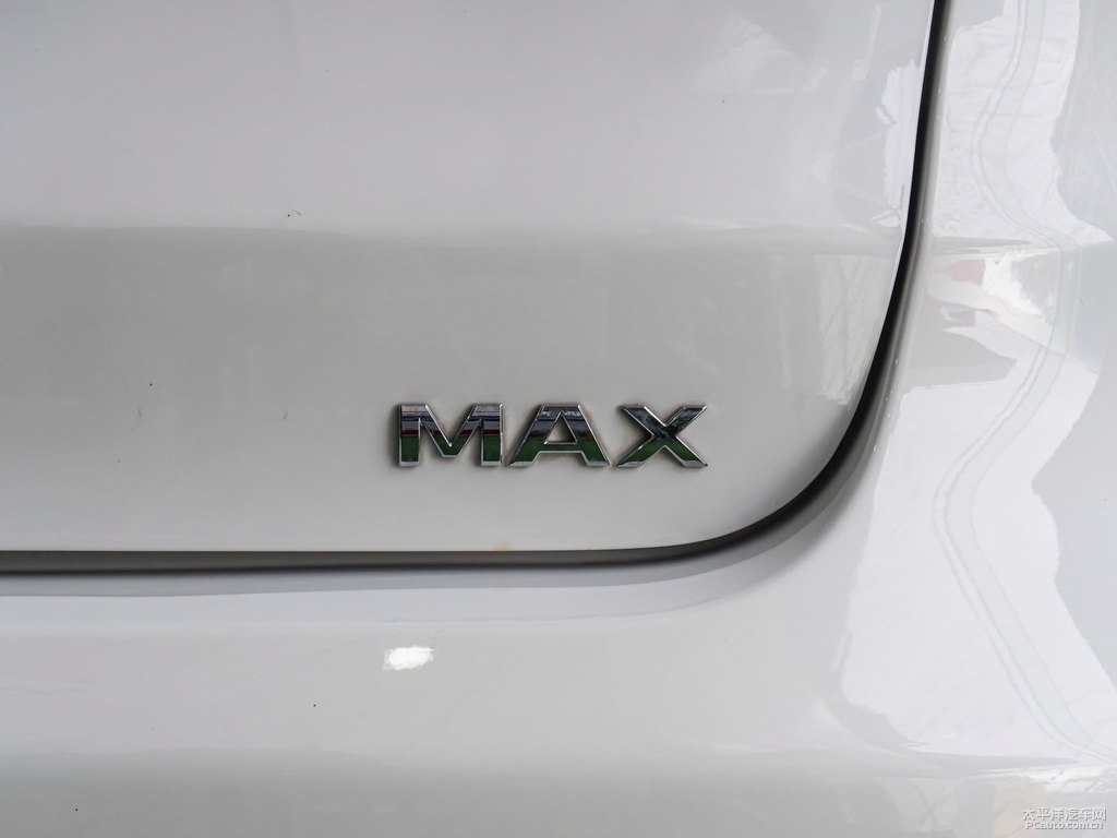 水晶白宋MAX車尾外觀圖片