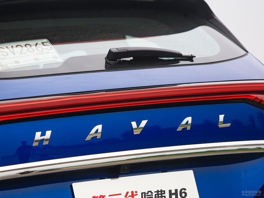 幽黛藍(lán)哈弗H6車尾外觀圖片