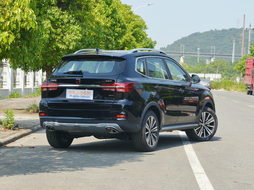 伯爵黑榮威RX5整車外觀外觀圖片